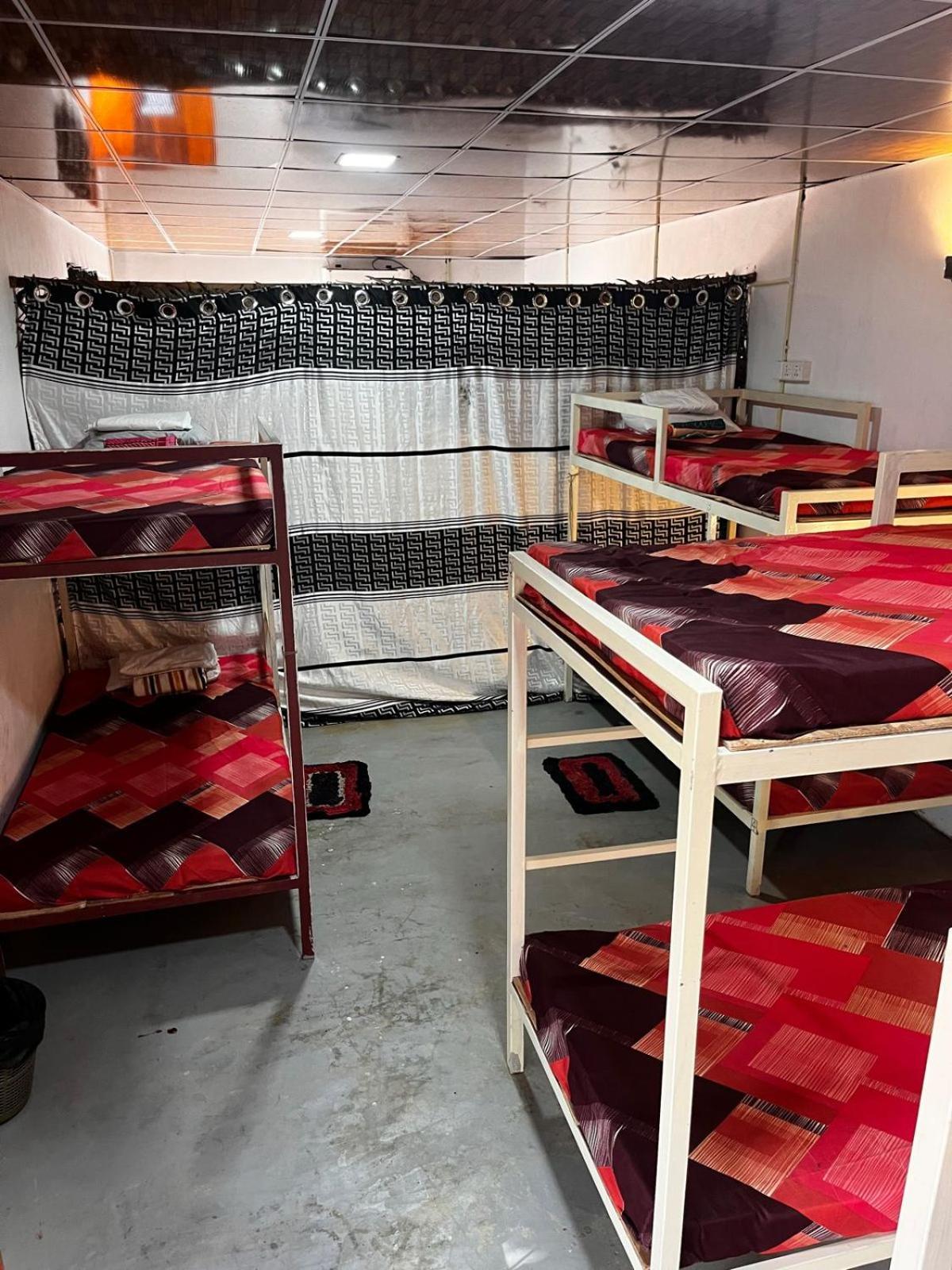 Surfing Lion Hostel Arugam Bay Eksteriør billede
