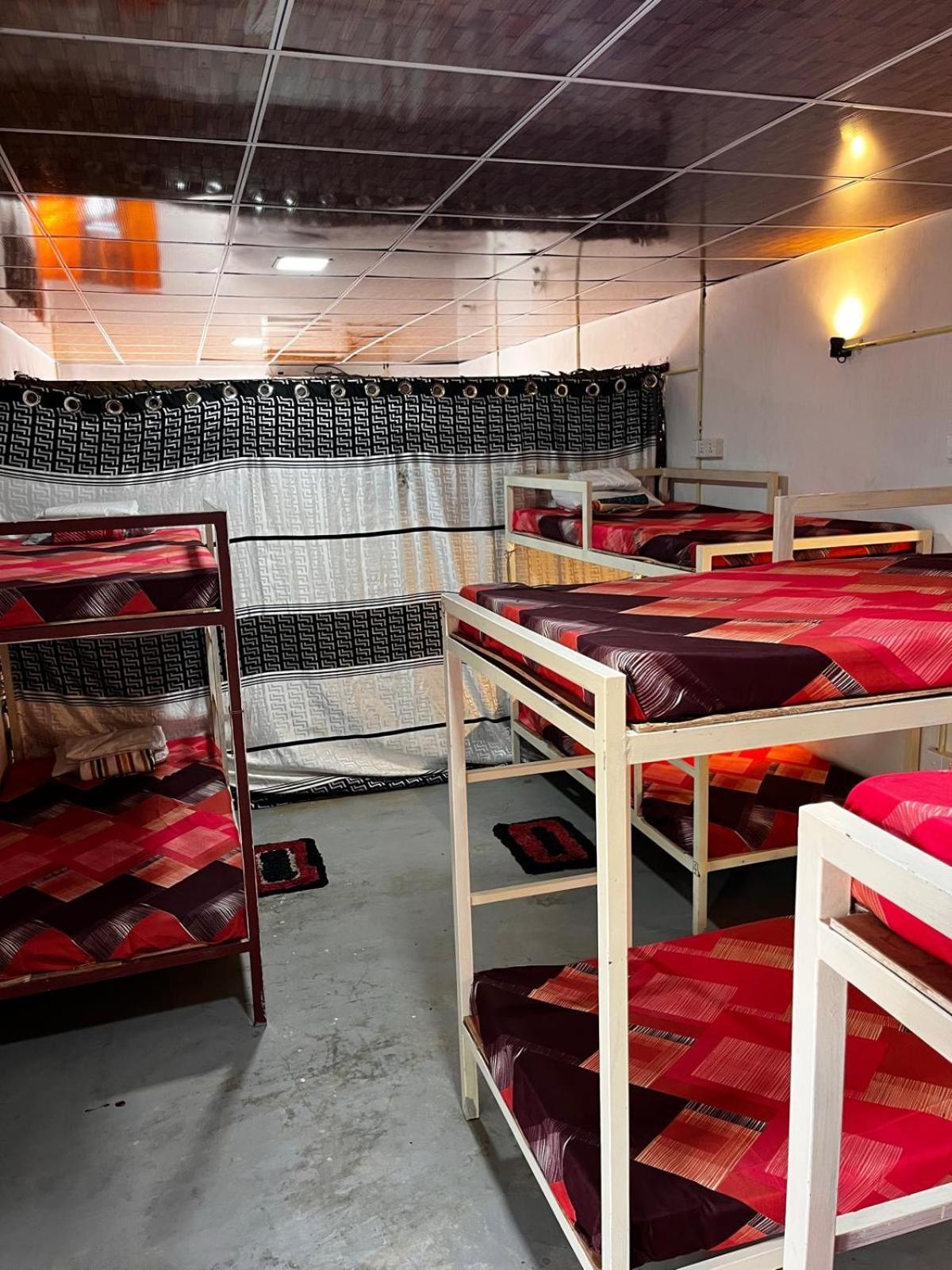 Surfing Lion Hostel Arugam Bay Eksteriør billede
